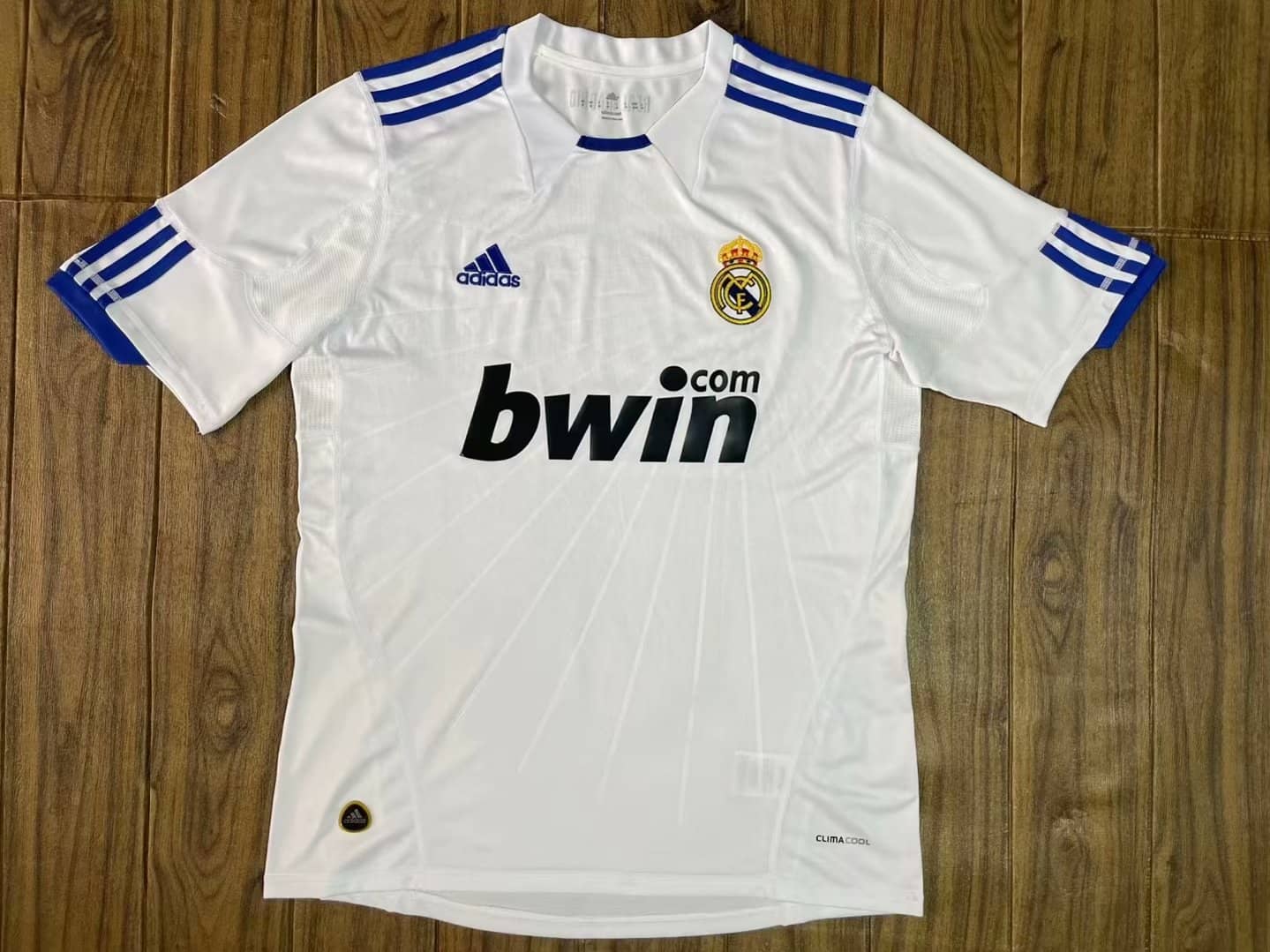 Mens Real Madrid Retro Home Jersey 2010/11